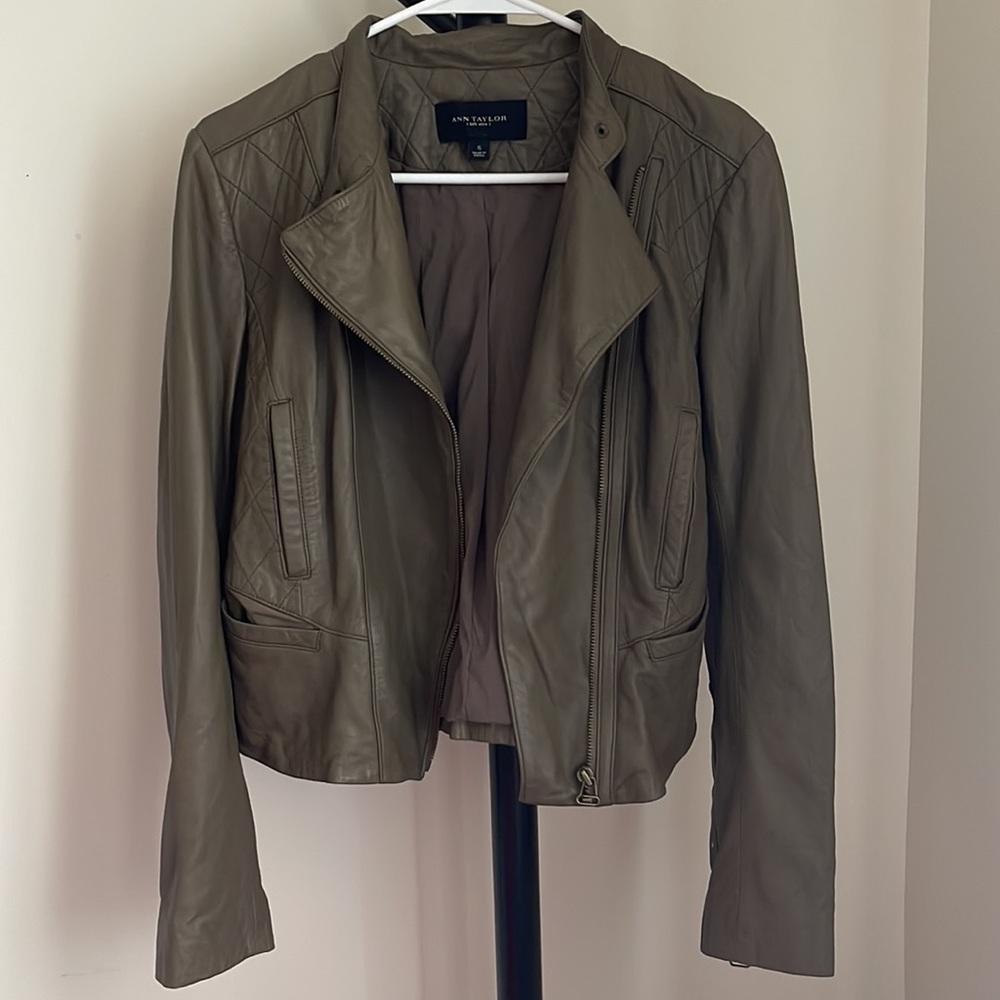 Ann Taylor Leather Bomber Jacket in Green, Size: Small